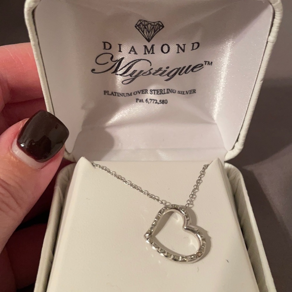 Never Worn- Heart Necklace